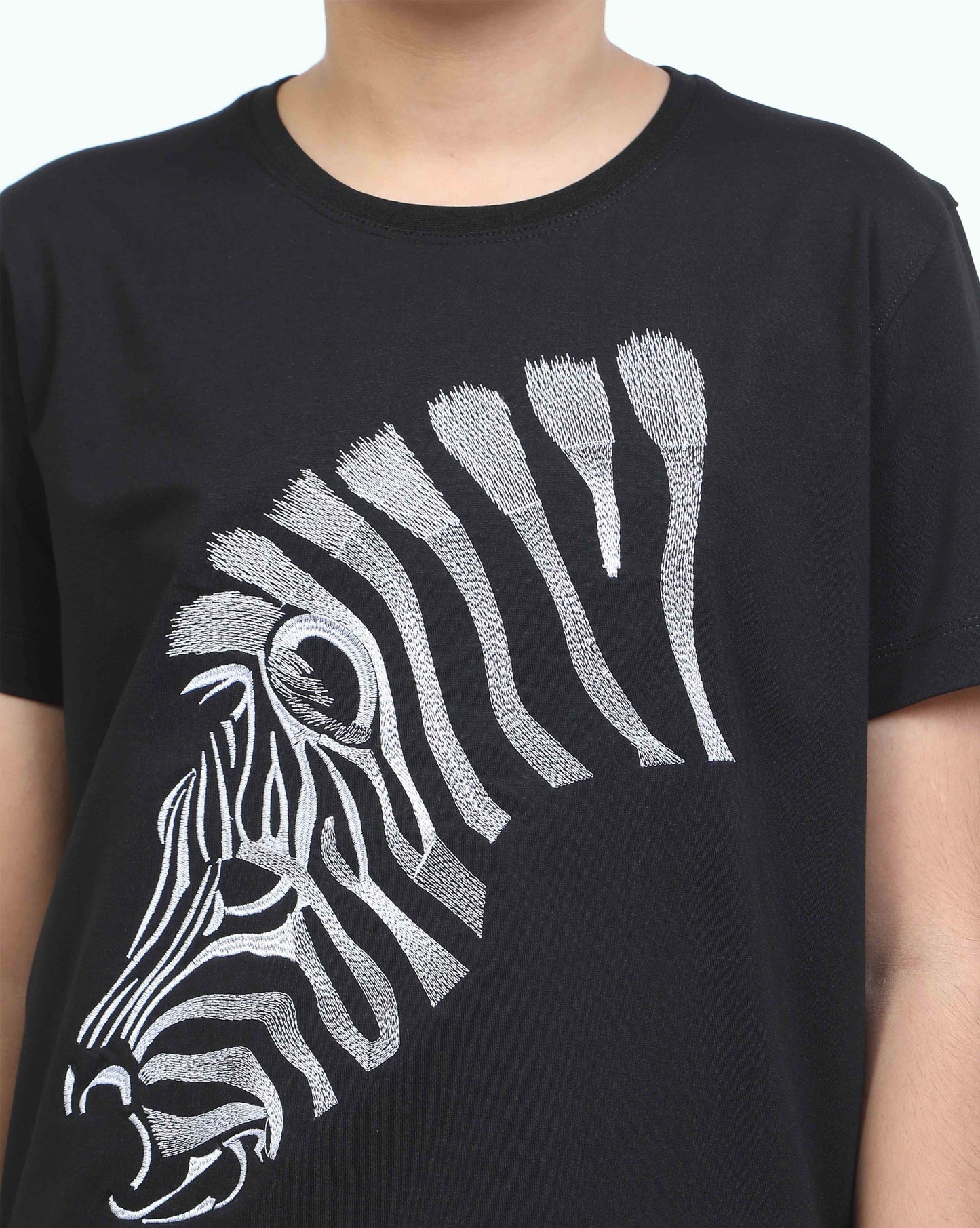 Zebra Embroidery Crew Neck T-Shirt -Black